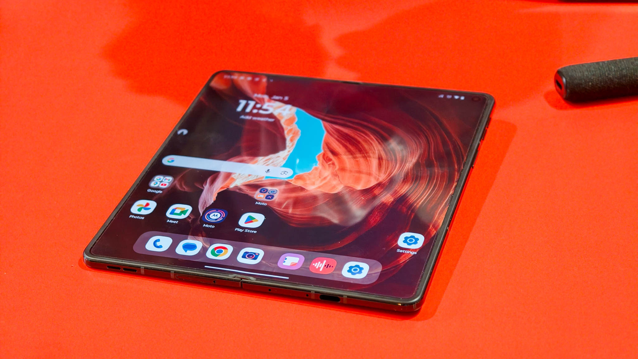 CES 2026: Συνεργάστηκα με το Motorola Razr Fold και είμαι πεπεισμένος ότι είναι ένα από τα πιο συναρπαστικά πτυσσόμενα του 2026 Πρακτικές δοκιμές Motorola Razr Fold