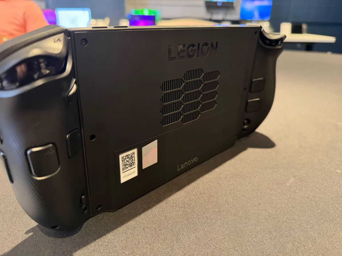 Ανακαλύψαμε τον Lenovo Legion Go 2 με SteamOS – Δείτε τις Συγκλονιστικές Φωτογραφίες!