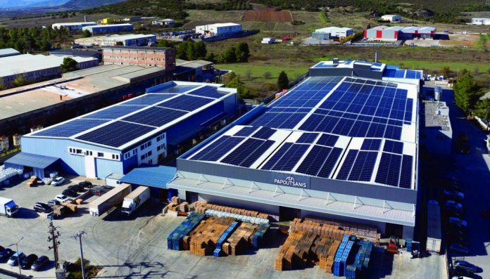 Παπουτσάνης: Αύξηση 21% στις πωλήσεις το 2025 - Οι τομείς -