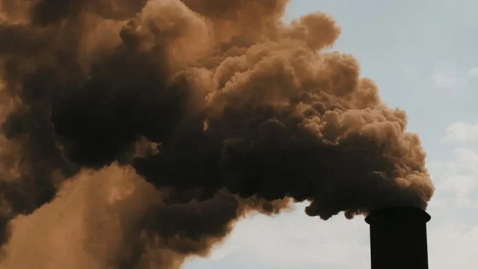 Νέα ανάλυση προειδοποιεί για το τεράστιο περιβαλλοντικό κόστος των AI data centers