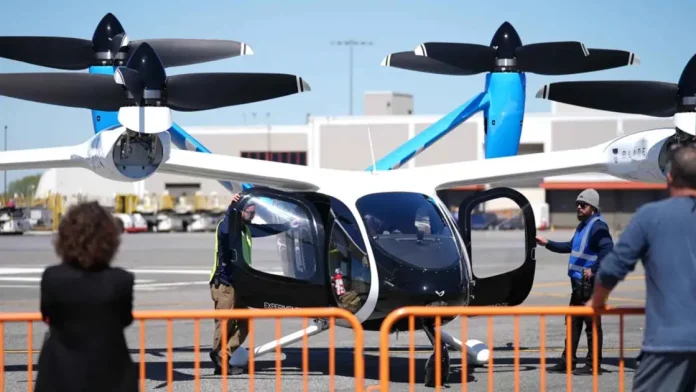 Η Νέα Υόρκη αλλάζει το μέλλον των μετακινήσεων και δοκιμάζει το πρώτο της ηλεκτρικό ιπτάμενο ταξί