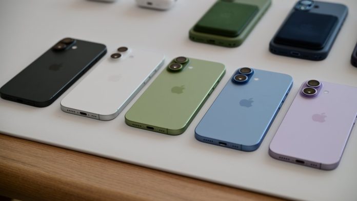 Το εισαγωγικό iPhone 18 της Apple φημολογείται ότι θα έχει 50% περισσότερη μνήμη RAM