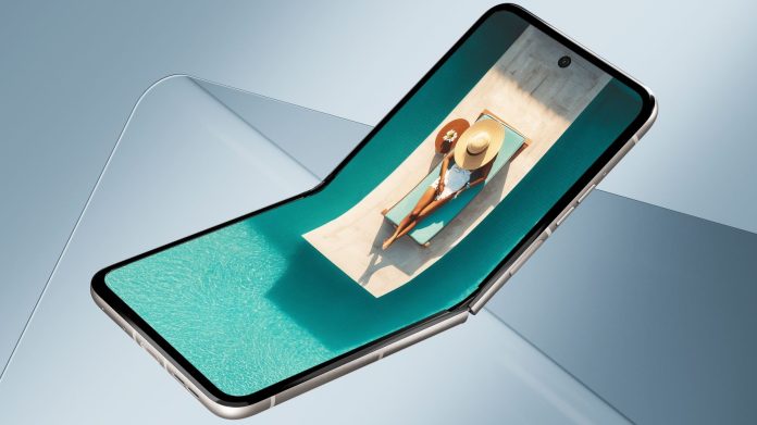 Το νέο Razr της Motorola μετατρέπει το Google Photos σε στυλίστα και κέντρο μνήμης