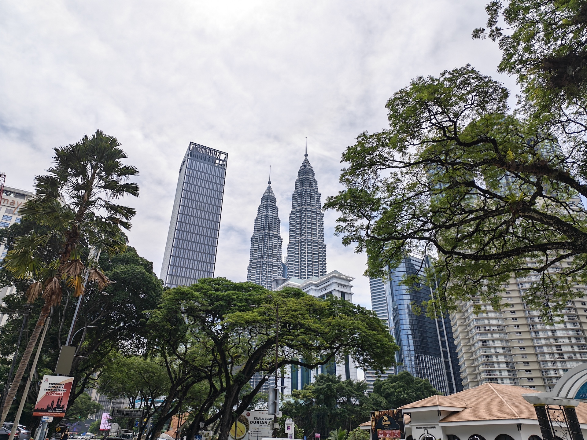 Ζουμ εικόνα που τραβήχτηκε στην Κουάλα Λουμπούρ στο Honor 600 Pro