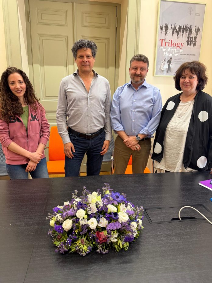 Υπογραφή Προγραμματικής Σύμβασης μεταξύ του ΕΚΚΟΜΕΔ και της Ελληνικής Ακαδημίας Κινηματογράφου για την προετοιμασία των European Film Awards 2027 - Τυπολογίες