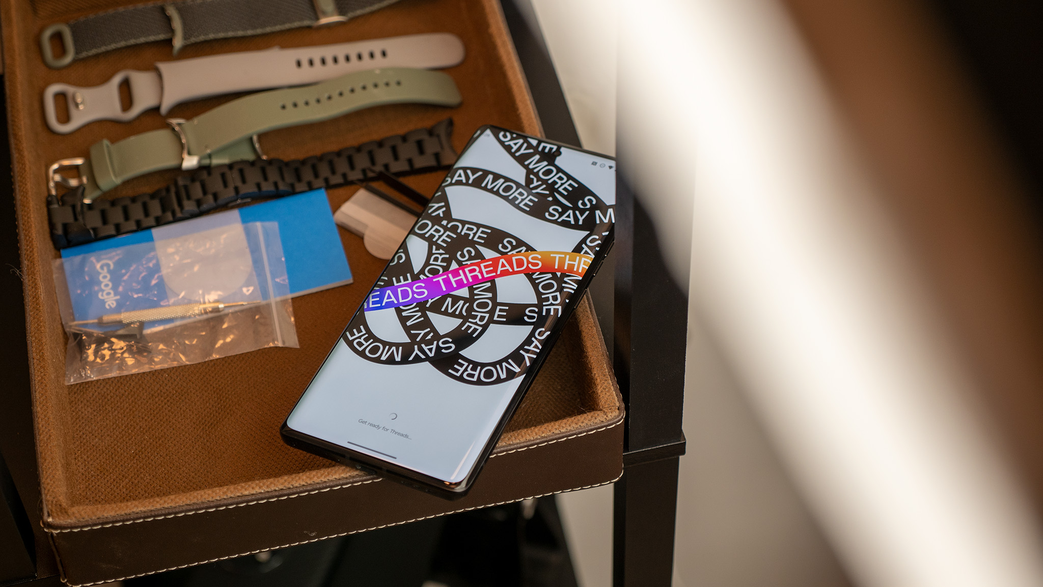 Η οθόνη εξωφύλλου για την εφαρμογή κοινωνικής δικτύωσης Instagram Threads σε Motorola Edge+ (2023)