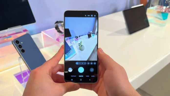 Galaxy S25 FE: Επανέρχεται το Dual Recording με One UI 8.5