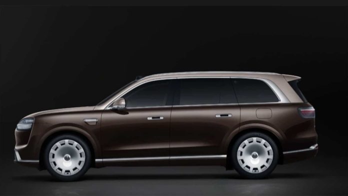 Το αυτοκίνητο της Huawei μιλάει και κάνει δώρα - αυτό είναι το νέο AITO M9