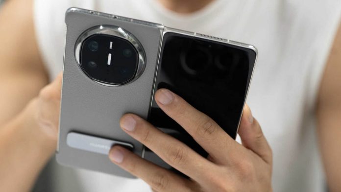 Κυλιόμενη ενημέρωση βελτιστοποιήσεων κλήσεων EMUI 15 για το Huawei Mate X6