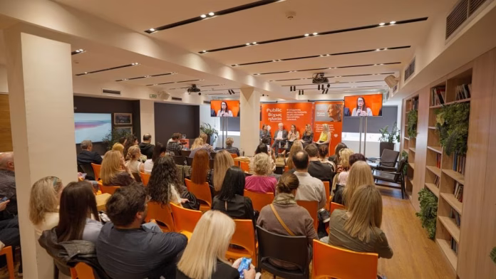 Public: Νέα προσέγγιση στο λιανεμπόριο της δημογραφικής αλλαγής – Public: Νέα προσέγγιση στο λιανεμπόριο της δημογραφικής αλλαγής -