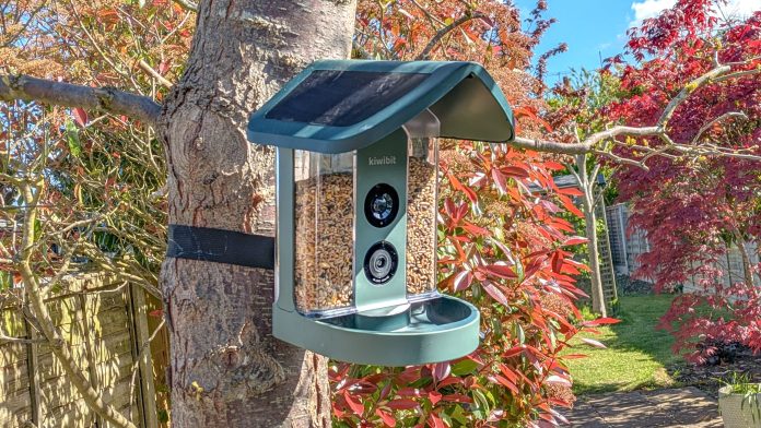 Άνοιξα την αυλή μου στο Kiwibit Bird Feeder 2, και εδώ είναι η ειλικρινής ετυμηγορία μου