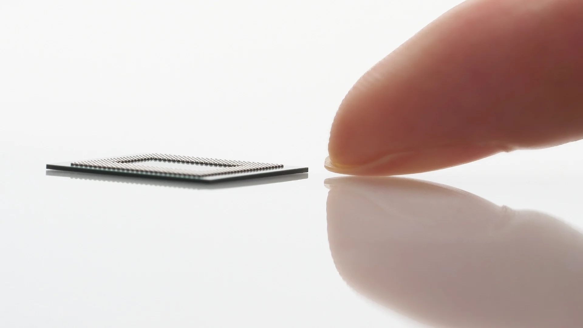 Samsung LPDDR5X DRAM το πιο λεπτό νύχι