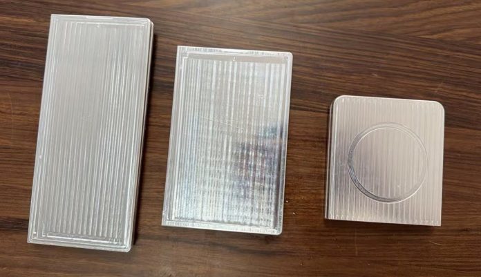 Φωτογραφίες από dummy units των επόμενων Samsung