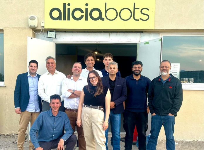 «Αλίσια Μπότς: Ρομπότ καθαρισμού πλοίων από Σιγκαπούρη στην Αθήνα!»