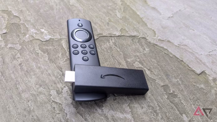 Νέα αγωγή ισχυρίζεται ότι τα Fire TV Sticks της Amazon κατασκευάστηκαν για να καούν