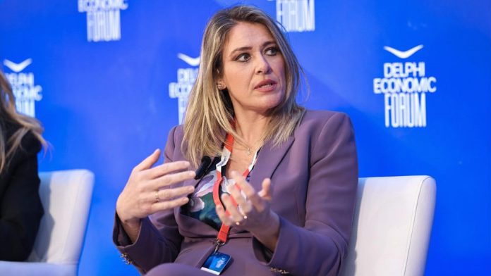 Παρέμβαση της Υφυπουργού Εργασίας & Κοινωνικής Ασφάλισης για την ευημερία των εργαζομένων