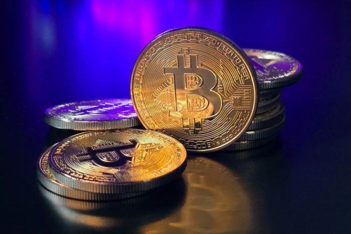 Στη ζώνη των $71.000 το Bitcoin, με τη μεταβλητότητα να επιμένει