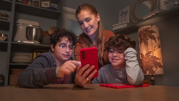 Έρευνα Ιδρύματος Vodafone: 3 στους 4 εφήβους στην Ελλάδα δυσκολεύονται να διαχειριστούν τον χρόνο τους online -