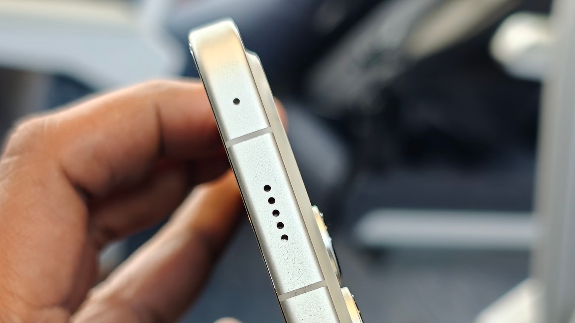 Honor 600 Pro σε Μαύρο, Λευκό και Πορτοκαλί