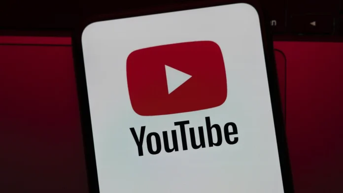 Το Youtube τερματίζει τους λογαριασμούς του Clavicular, του viral «looksmaxxer»