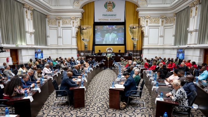 Η Νότια Αφρική αποσύρει την πολιτική τεχνητής νοημοσύνης γεμάτη με παραισθήσεις τεχνητής νοημοσύνης