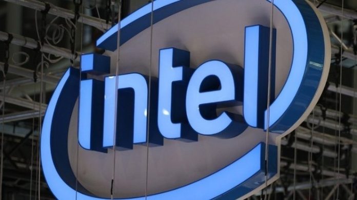 Intel: Άλμα της μετοχής μετά τα ισχυρά αποτελέσματα και τις δυνατές προβλέψεις
