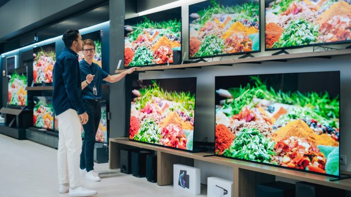 Μην κάνετε αυτό το λάθος όταν αγοράζετε οθόνη ή τηλεόραση το 2026