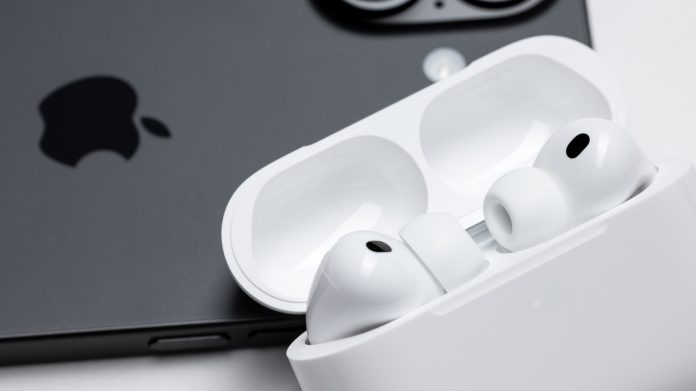 Σας παρακολουθεί κάποιος με τα AirPods; Τι σημαίνει στην πραγματικότητα η ειδοποίηση
