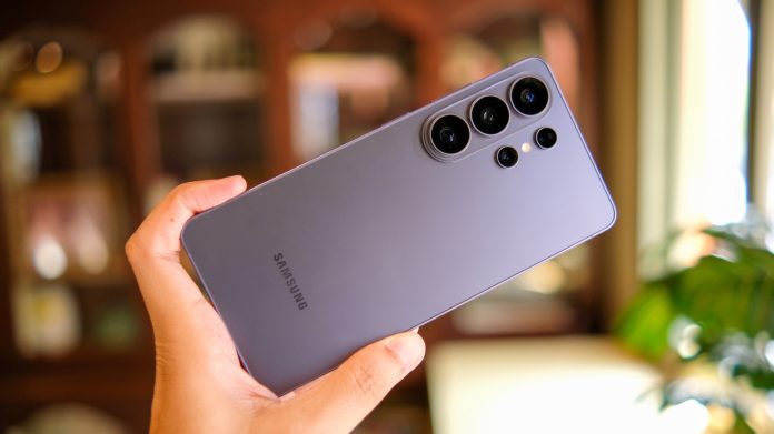 Η ενημέρωση One UI 8.5 της Samsung φέρνει νέες δυνατότητες του Galaxy S26 σε παλαιότερα τηλέφωνα