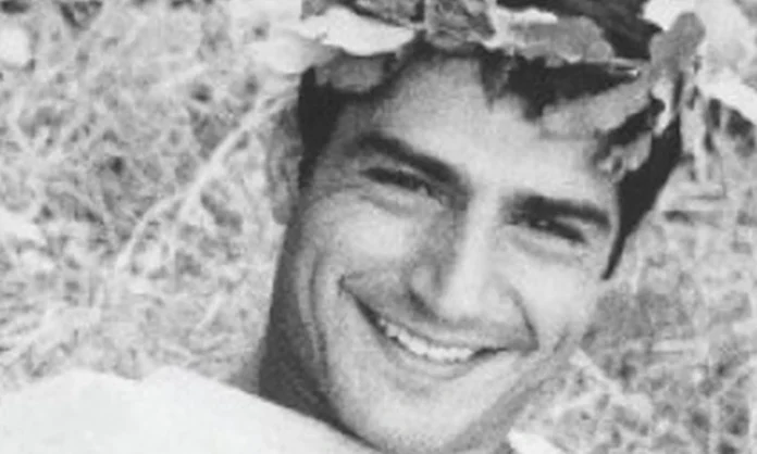 Δημήτρης Λιαντίνης: Η συναρπαστική βιογραφία του σπουδαίου διανοητή κυκλοφορεί από τις εκδόσεις Όγδοο