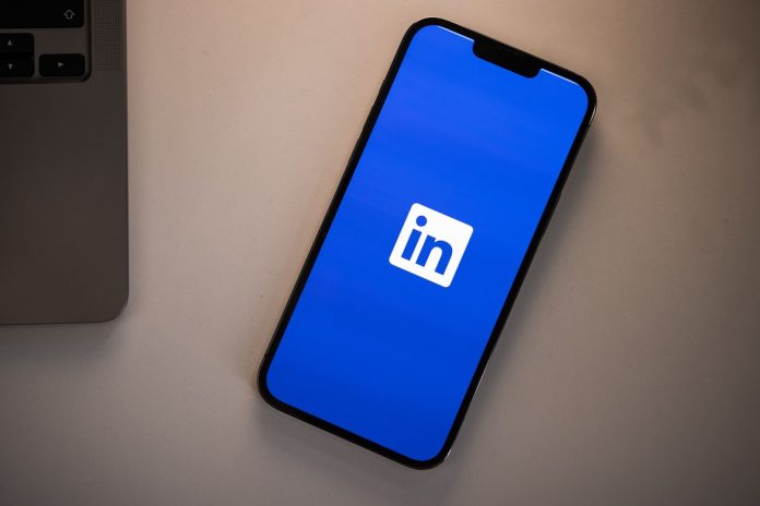 Το LinkedIn προσθέτει φίλτρο σχολίων για επαληθευμένους χρήστες