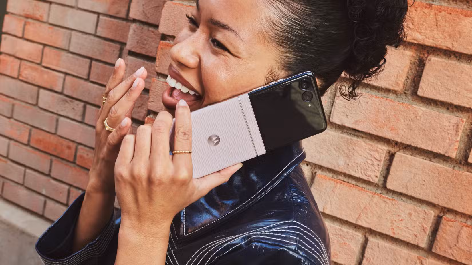 Μια προωθητική εικόνα του Motorola Razr 70