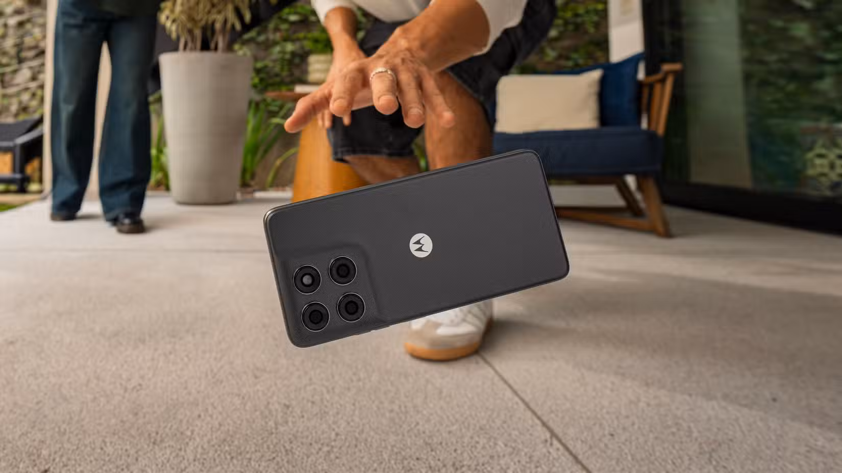 Μια προωθητική εικόνα του Motorola G37