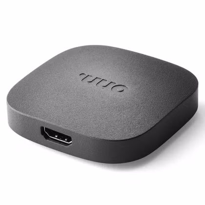 onn android tv 4k συσκευή ροής σε λευκό φόντο