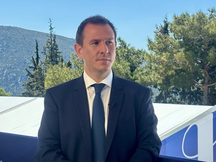 ΟΤ Delphi Economic Forum XI – Παναγιώτης Δουδωνής: Ληστεία μετά φιλοδωρήματος τα νέα μέτρα της κυβέρνησης -