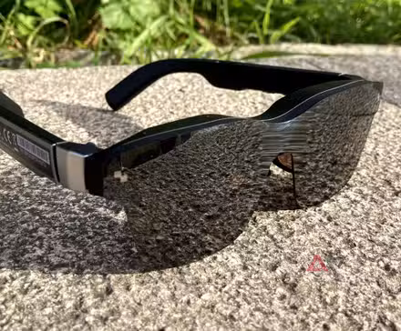 Γυαλιά RayNeo Air 2s XR από κοντά από μπροστά υπό γωνία