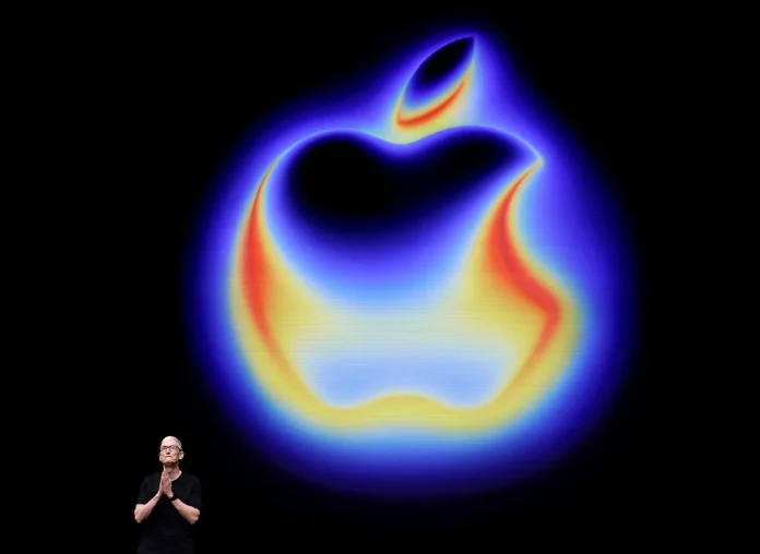 Ο Τιμ Κουκ αποχωρεί. Τι γίνεται τώρα με την Apple;