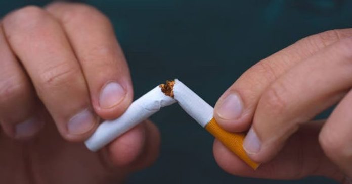 Το Ηνωμένο Βασίλειο απαγορεύει δια βίου το κάπνισμα σε όσους γεννήθηκαν μετά το 2008!