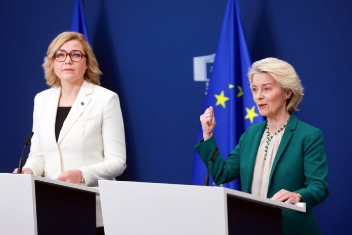 Μπλόκο στα social media σε ανηλίκους και από την Κομισιόν, η Ούρσουλα φον ντερ Λάιεν παρουσίασε application για να επαληθεύει την ηλικία