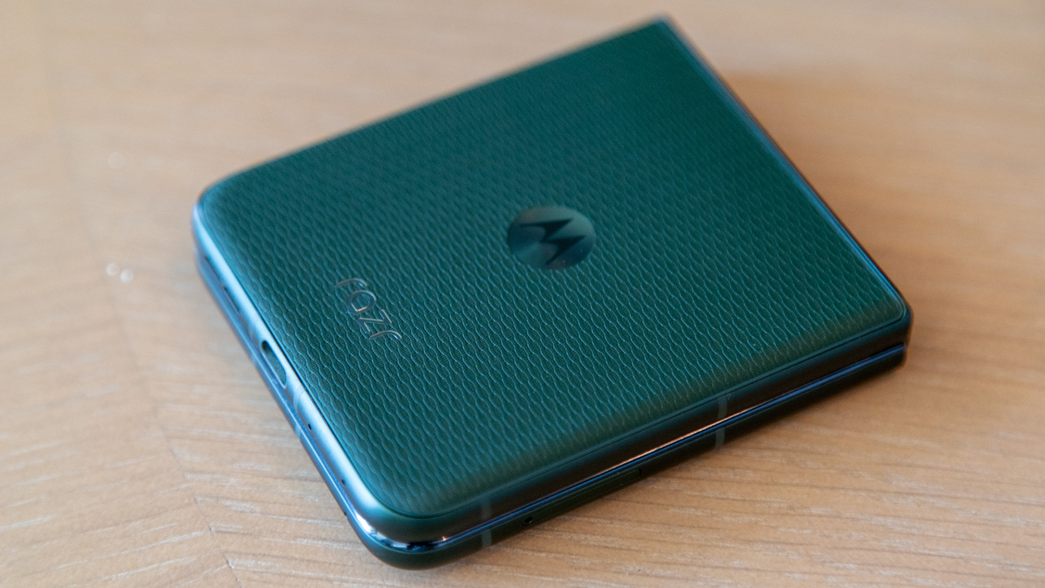 Υλικό Motorola Razr Plus 2026