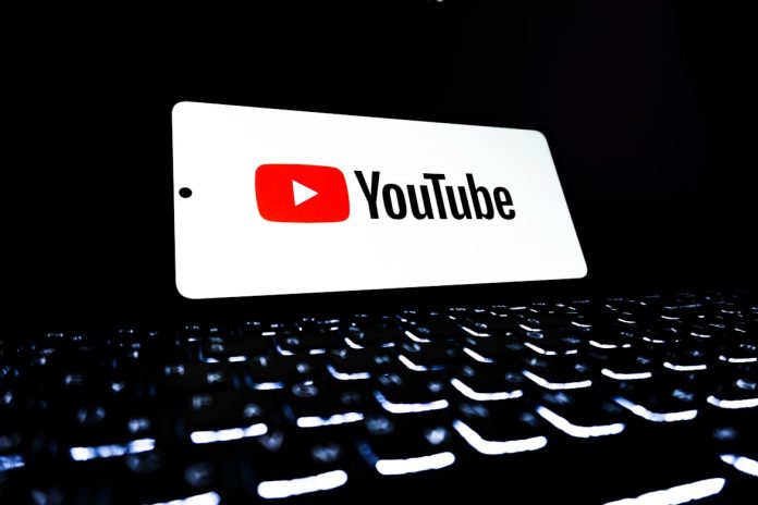 Το YouTube δοκιμάζει τη δυνατότητα αναζήτησης ερωτήσεων στο YouTube με τεχνητή νοημοσύνη