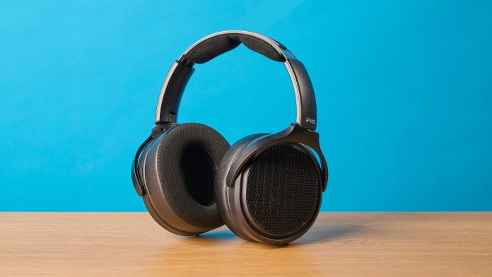 Αναθεώρηση FiiO JT7: Ζεστές, διασκεδαστικές επίπεδες ανοιχτές πλάτες κάτω από $120