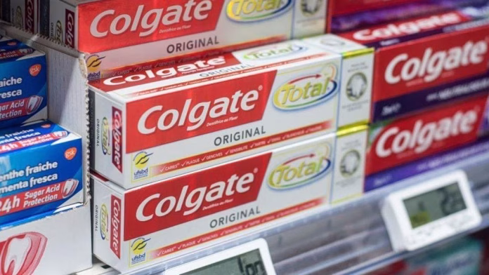 Colgate-Palmolive: Προειδοποίηση για κόστος 300 εκατ. δολαρίων λόγω κρίσης στη Μέση Ανατολή -