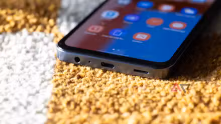 Το κάτω μέρος του Gabb Phone 4 Pro