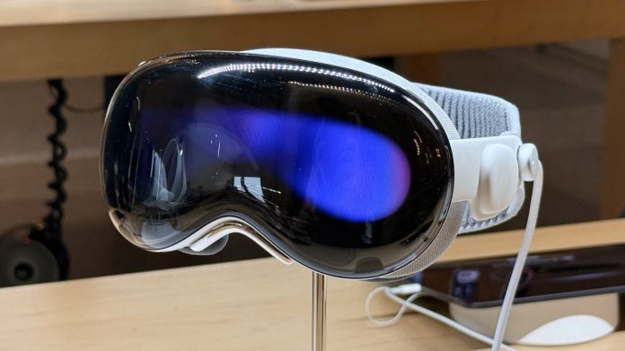 Το Apple Vision Pro μόλις έγραψε ιατρική ιστορία