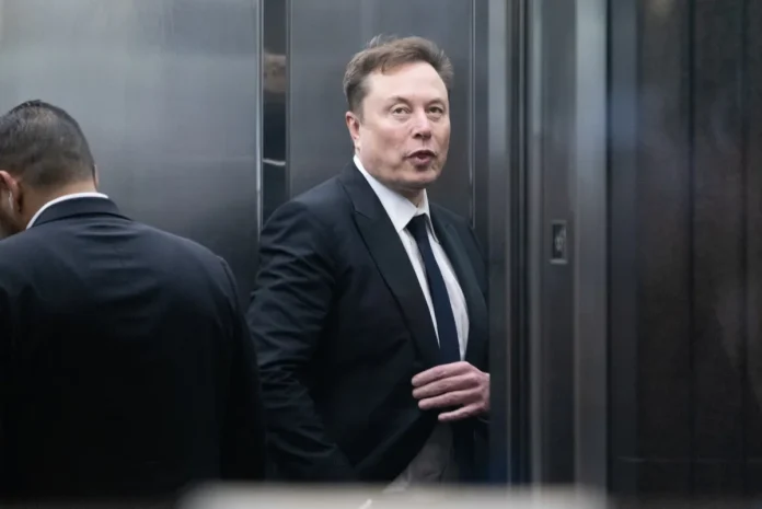Ο Elon Musk καταθέτει ότι η xAI εκπαίδευσε τον Grok σε μοντέλα OpenAI