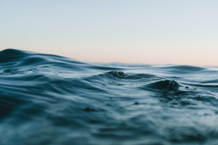 Η Panthalassa Κατασκευάζει Κέντρα Δεδομένων Τεχνητής Νοημοσύνης στη Θάλασσα με κυματική ενέργεια